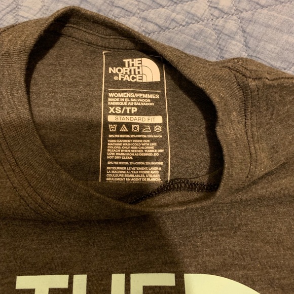 2 brand new north face t shirts - Picture 2 of 4